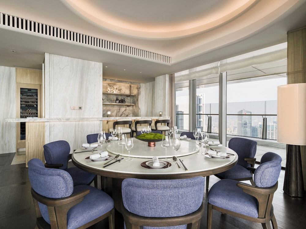 Imagen de la habitación del Hotel The St. Regis Shenzhen Bao'an. Foto 5