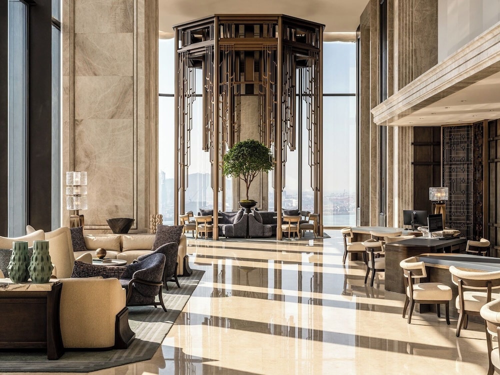 Imagen de los interiores del Hotel The St. Regis Shenzhen Bao'an. Foto 17