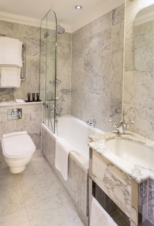 Imagen de la habitación del Hotel The Stafford London. Foto 8