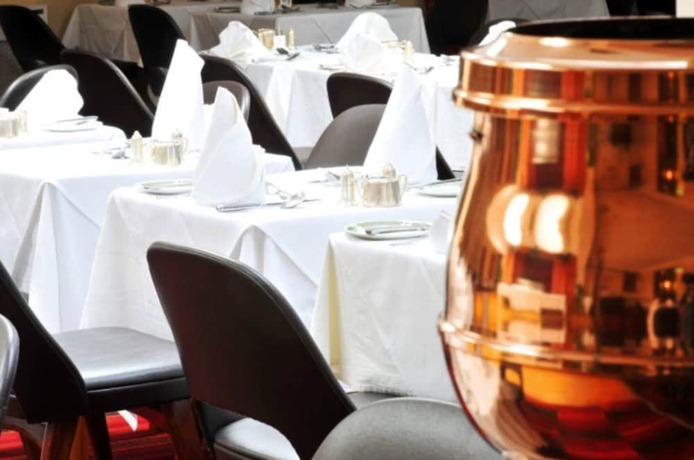 Imagen del bar/restaurante del Hotel The Stafford, St Helier. Foto 2
