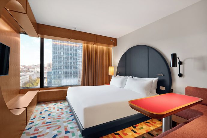 Imagen de la habitación del Hotel The Standard Brussels. Foto 3