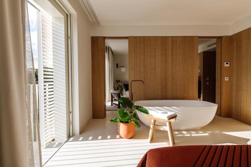 Imagen de la habitación del Hotel The Standard, Ibiza. Foto 17