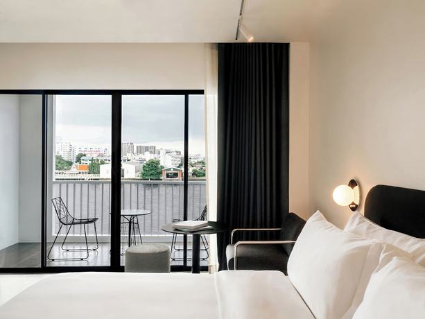 Imagen de la habitación del Hotel The StandardX Bangkok Phra Arthit. Foto 6