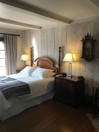 Imagen general del Hotel The Stanford Inn By The Sea Eco-Resort. Foto 3