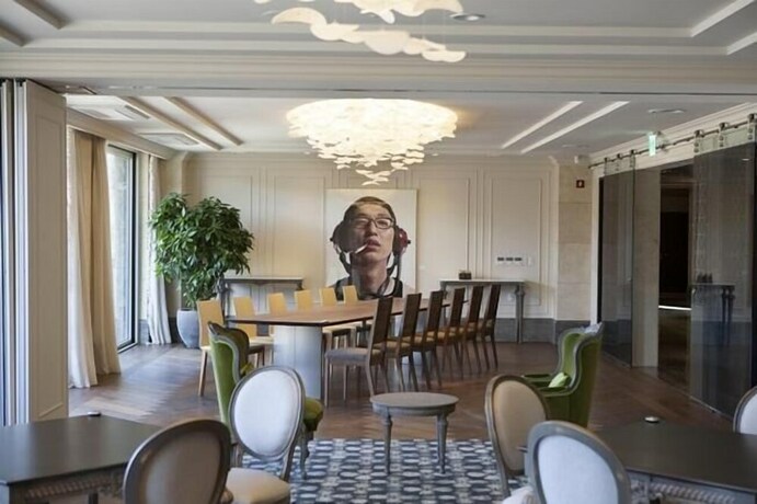 Imagen de los interiores del Hotel The StarHue Resort. Foto 12