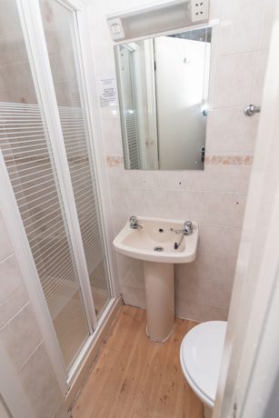 Imagen de la habitación del Hotel The Starlux. Foto 5
