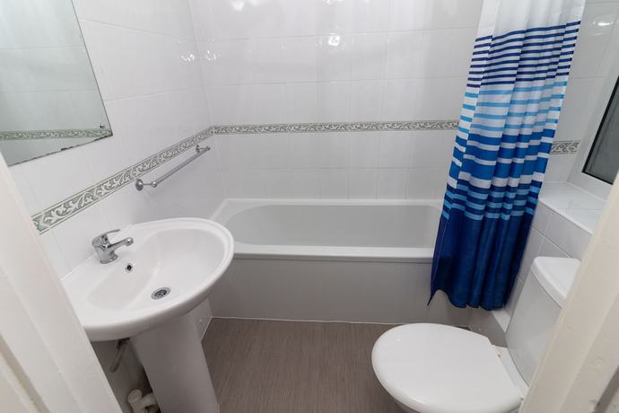 Imagen de la habitación del Hotel The Starlux. Foto 17