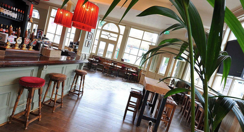 Imagen del bar/restaurante del Hotel The Station, Lewisham. Foto 4