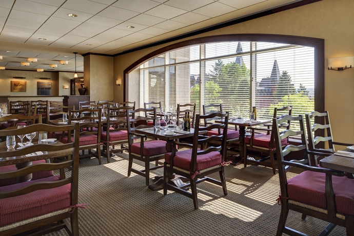 Imagen del bar/restaurante del Hotel The Statler At Cornell University. Foto 3