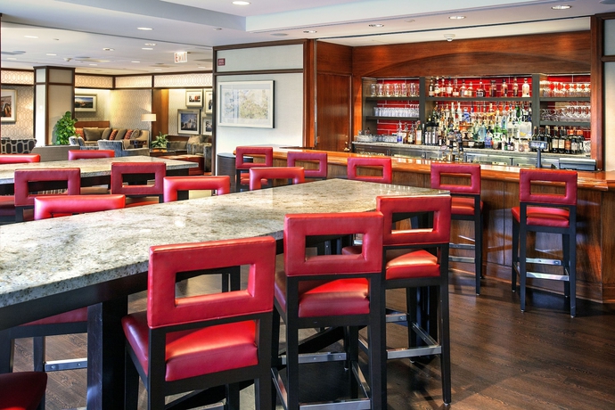 Imagen del bar/restaurante del Hotel The Statler At Cornell University. Foto 4