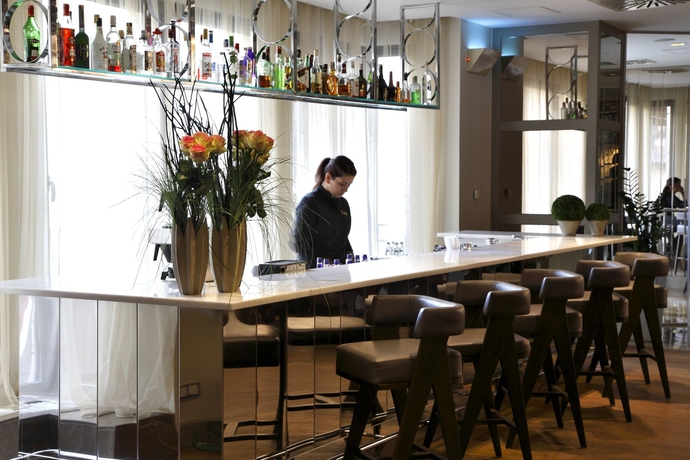 Imagen del bar/restaurante del Hotel The Stay Boulevard Nisantasi. Foto 1