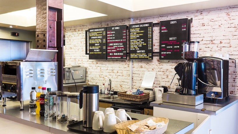 Imagen del bar/restaurante del Hotel The Stay Club @ Wilesden. Foto 4