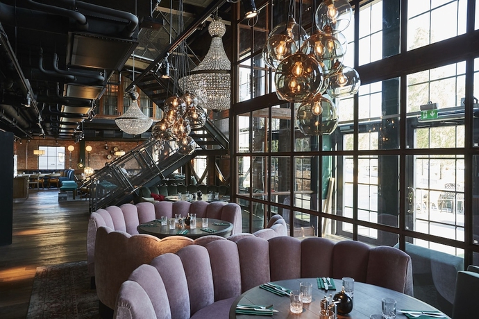 Imagen del bar/restaurante del Hotel The Steam. Foto 10