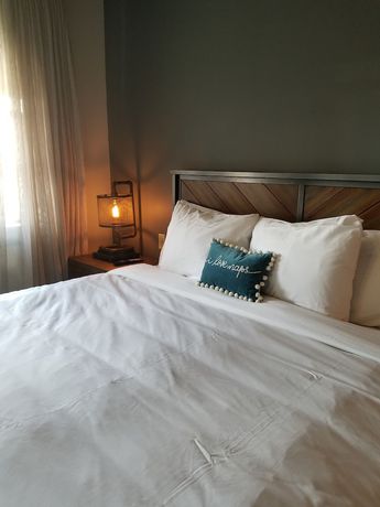 Imagen de la habitación del Hotel The Stella and Ballroom. Foto 4