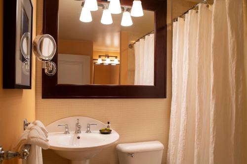 Imagen de la habitación del Hotel The Stephen F Austin Royal Sonesta. Foto 14