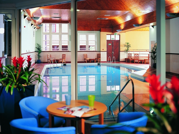 Imagen de la piscina del Hotel The Stirling Highland. Foto 15