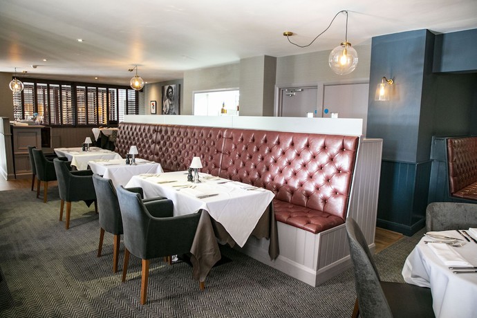Imagen del bar/restaurante del Hotel The Stones. Foto 3