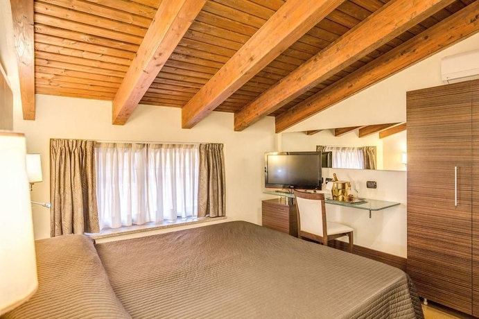 Imagen de la habitación del Hotel The Strand. Foto 2