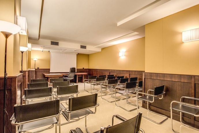 Imagen de los interiores del Hotel The Strand. Foto 7