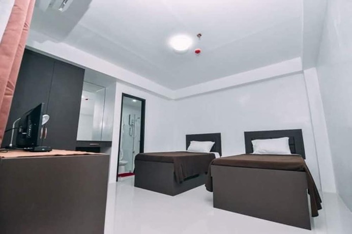 Imagen general del Hotel The Strand Suites and Dormitel. Foto 6