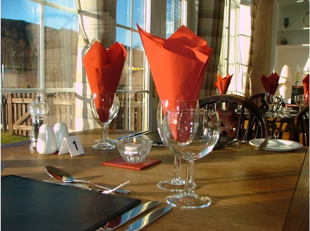 Imagen del bar/restaurante del Hotel The Struan Inn. Foto 4