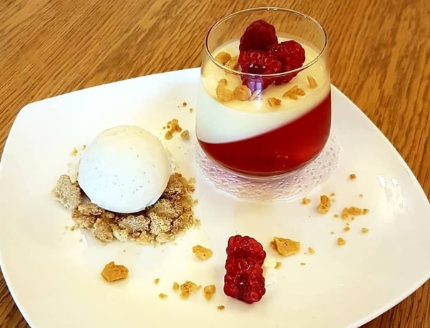 Imagen del bar/restaurante del Hotel The Struan Inn. Foto 6