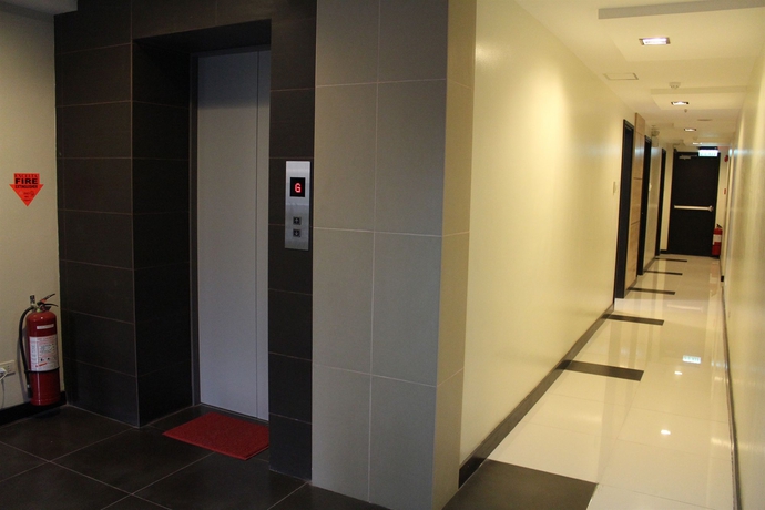 Imagen de los interiores del Hotel The Studio 18 Residences. Foto 15