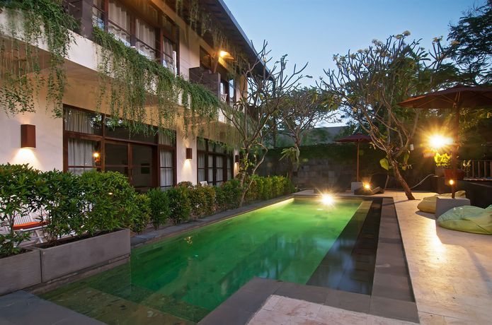 Imagen de los exteriores del Hotel The Studio. Foto 10