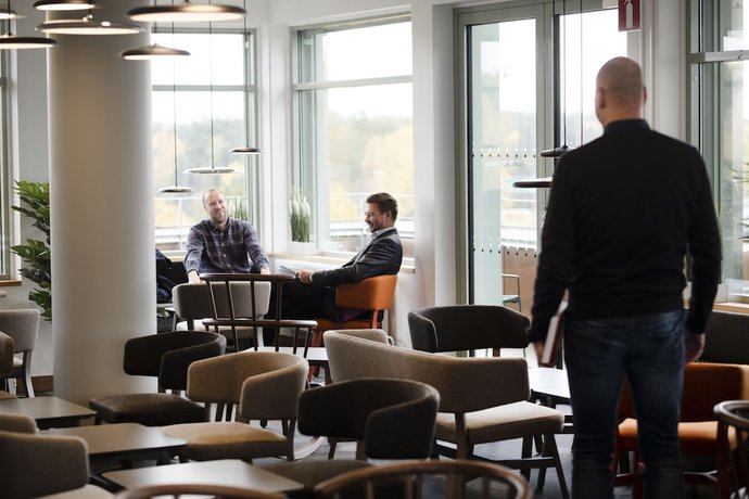 Imagen del bar/restaurante del Hotel The Studio Hotel. Foto 3