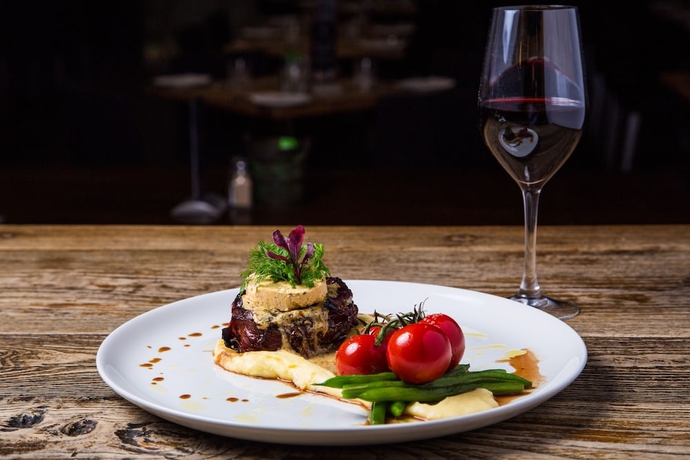 Imagen del bar/restaurante del Hotel The Studios By Haus, Ascend Collection. Foto 5