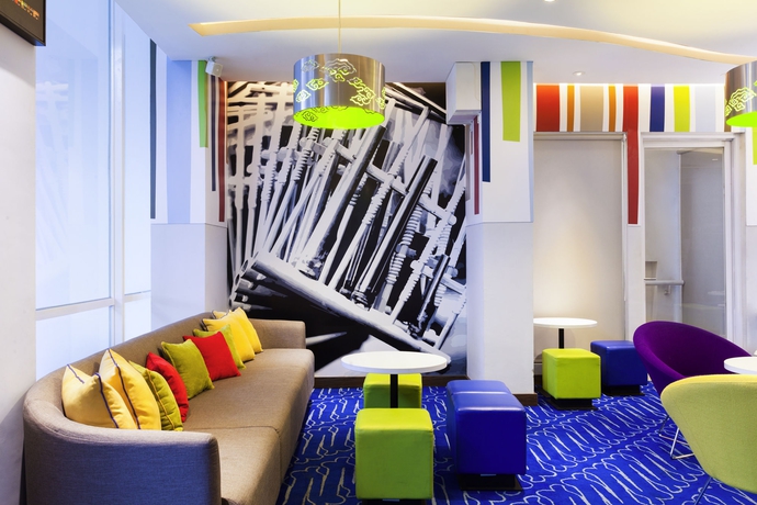 Imagen de los interiores del Hotel The Suddha Asia Afrika Bandung. Foto 14