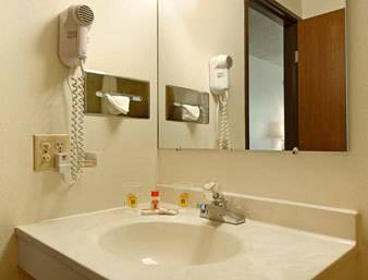 Imagen de la habitación del Hotel The Suite Inn. Foto 2