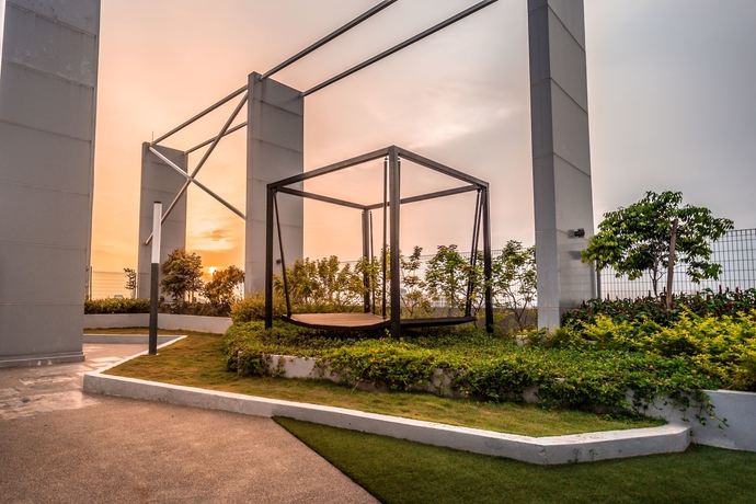 Imagen de los exteriores del Hotel The Suitel. Foto 13