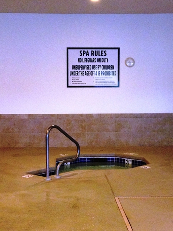 Imagen de la piscina del Hotel The Suites At Fall Creek. Foto 5
