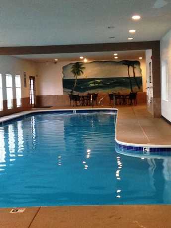 Imagen de la piscina del Hotel The Suites At Fall Creek. Foto 6