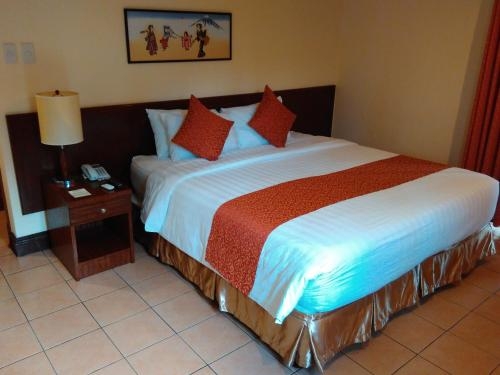 Imagen de la habitación del Hotel The Suites At Mount Malarayat. Foto 6