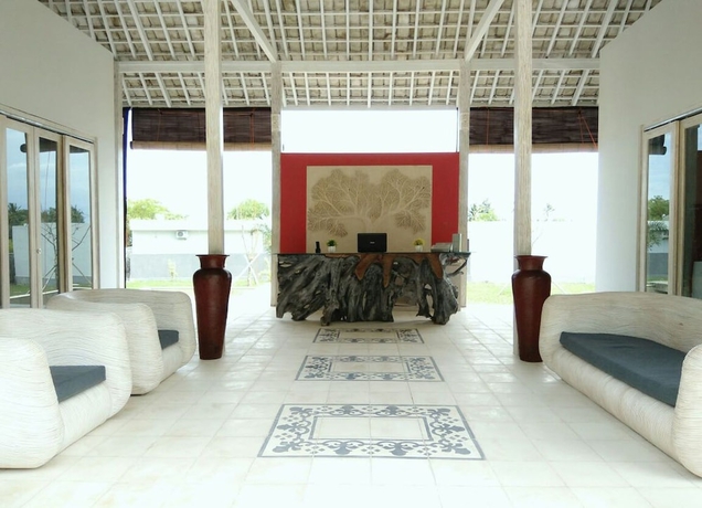 Imagen de los interiores del Hotel The Suites Lombok. Foto 16