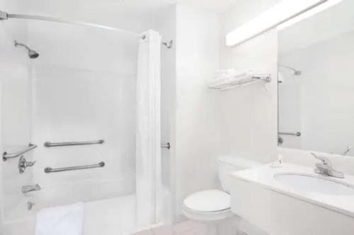 Imagen de la habitación del Hotel The Sullivan Inn. Foto 12