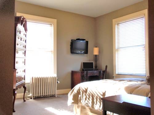 Imagen de la habitación del Hotel The Summit Debary Inn. Foto 7