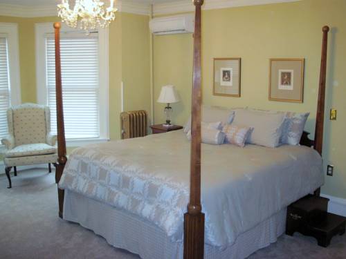 Imagen de la habitación del Hotel The Summit Debary Inn. Foto 10