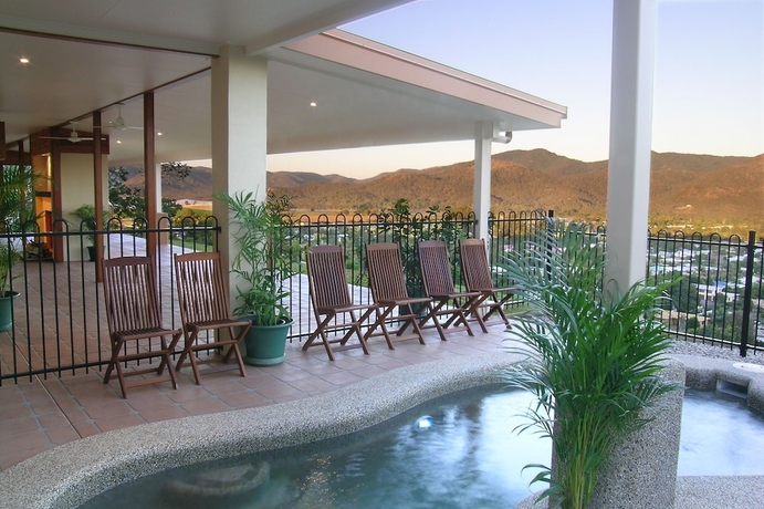 Imagen de la piscina del Hotel The Summit Rainforest Retreat. Foto 18