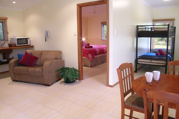 Imagen de los interiores del Hotel The Summit Rainforest Retreat. Foto 17