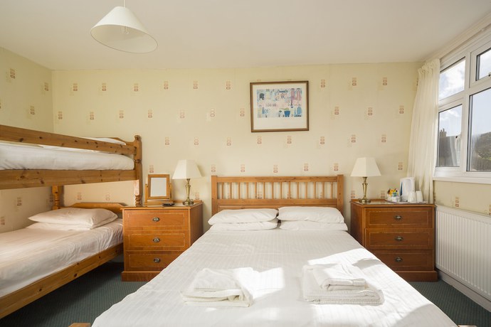 Imagen de la habitación del Hotel The Sun Bay and Restaurant. Foto 18