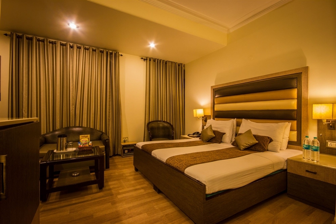 Imagen de la habitación del Hotel The Sun Court Yatri. Foto 4
