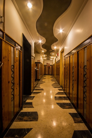 Imagen de los interiores del Hotel The Sun Court Yatri. Foto 11