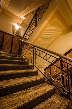 Imagen de los interiores del Hotel The Sun Court Yatri. Foto 12