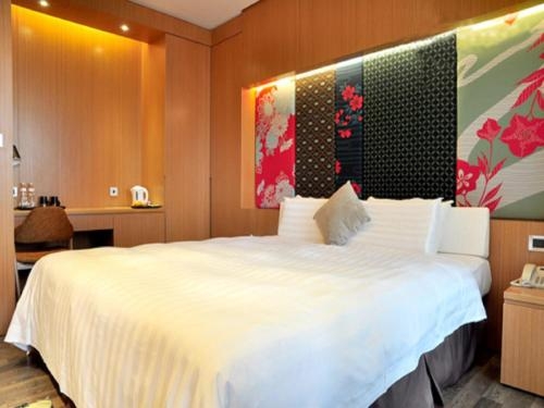 Imagen de la habitación del Hotel The Sun Hot Spring & Resort. Foto 7