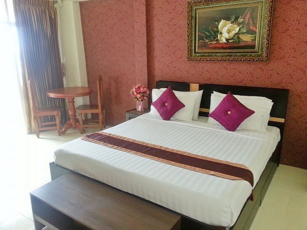 Imagen de la habitación del Hotel The Sun Resort and Spa. Foto 2