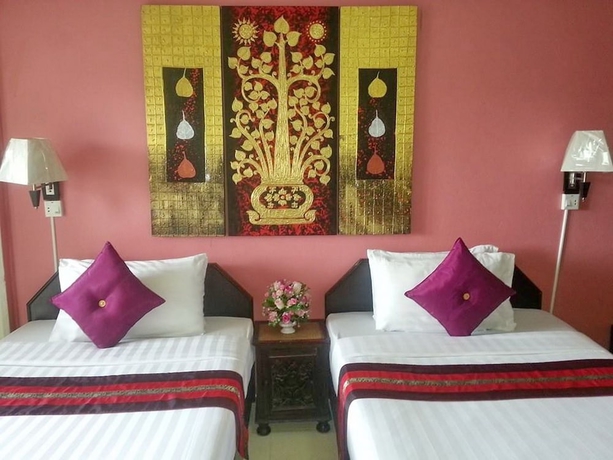 Imagen de la habitación del Hotel The Sun Resort and Spa. Foto 4