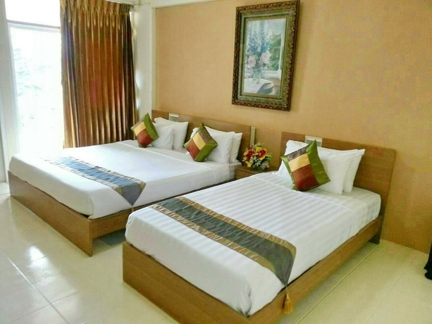 Imagen de la habitación del Hotel The Sun Resort and Spa. Foto 6